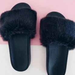 LORETA Aly: Faux Fur Slides 24HR OVERNIGHT COLLECTION