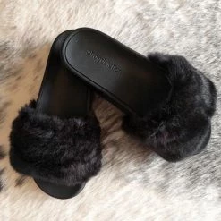 LORETA Aly: Faux Fur Slides 24HR OVERNIGHT COLLECTION
