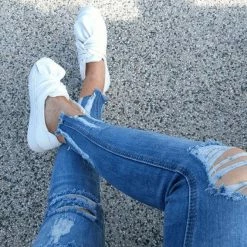 LORETA 24HR OVERNIGHT COLLECTION Women's White Sneakers